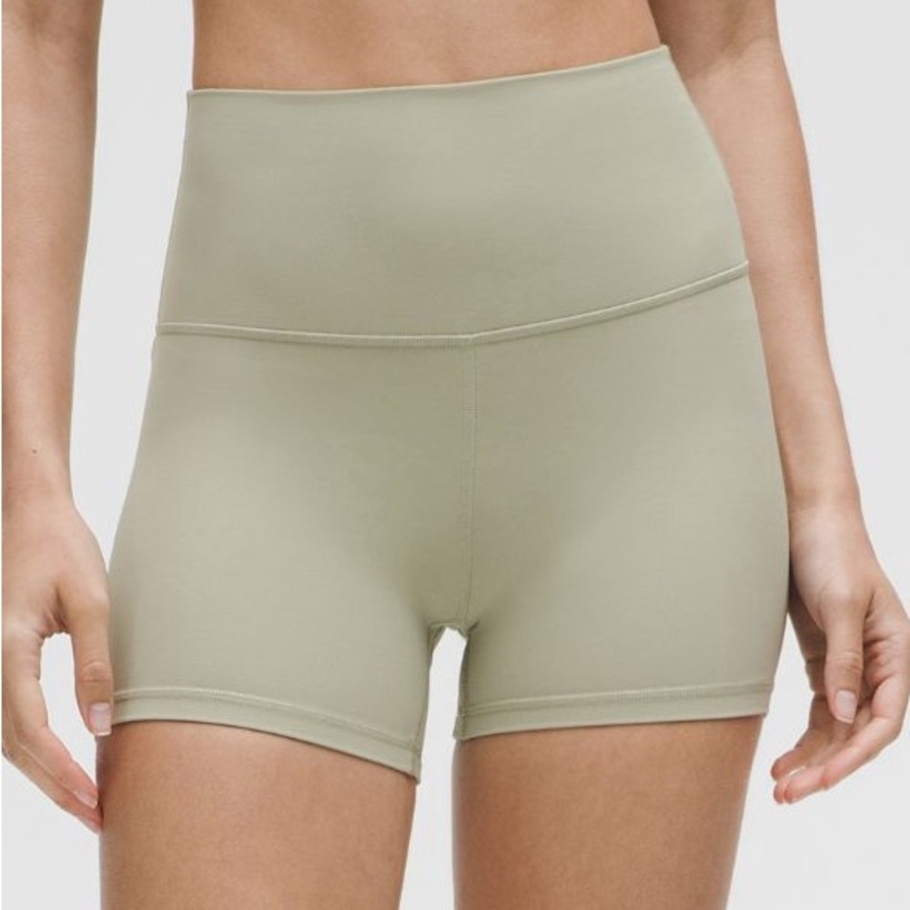 NWT💎Lululemon Align High-Rise Short Fog Green Size 0 Retail $64 - Picture 2 of 3